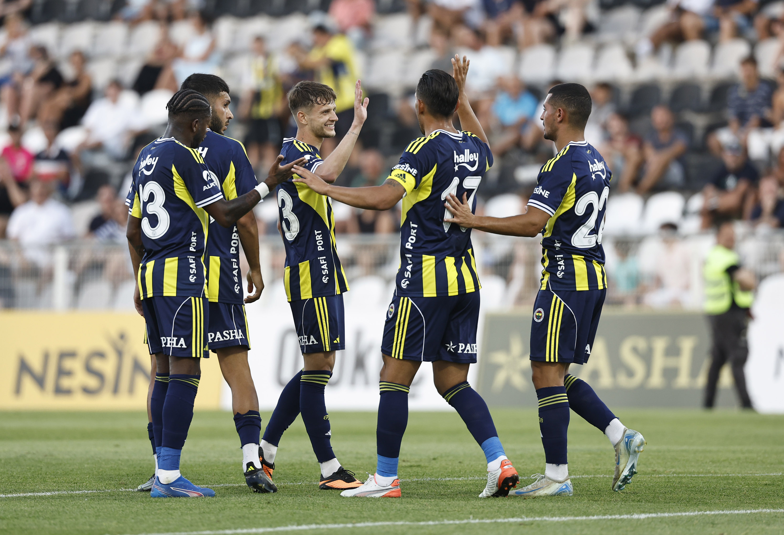 九游体育-里程碑夜！波尔图强势反弹，葡超关键时刻刷纪录，气氛紧张，控场能力受关注