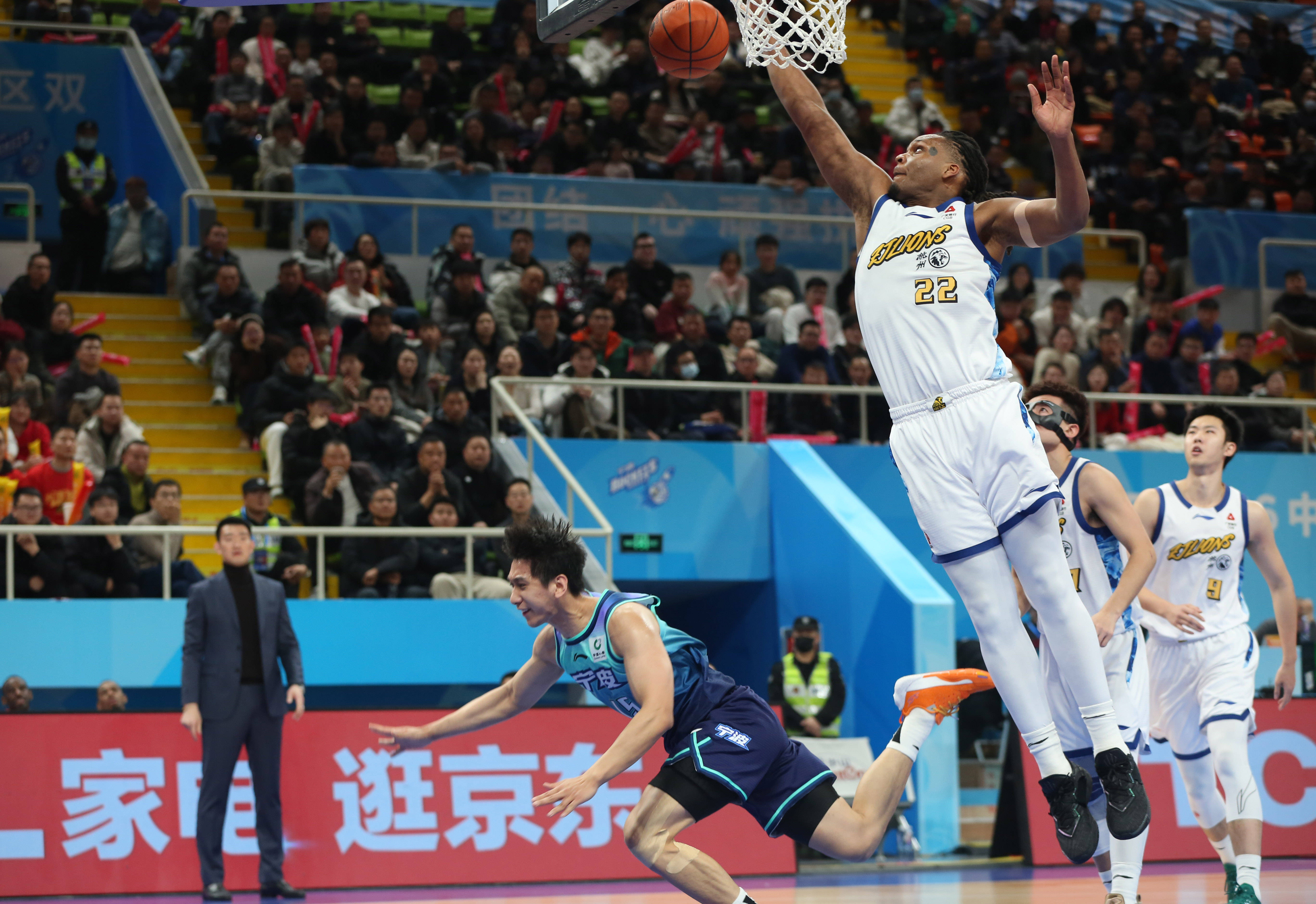 九游体育官网-里程碑夜葡萄牙体育绝杀压哨，CBA常规赛关键时刻刷纪录，管理层满意，资深球员宣示担当的简单介绍