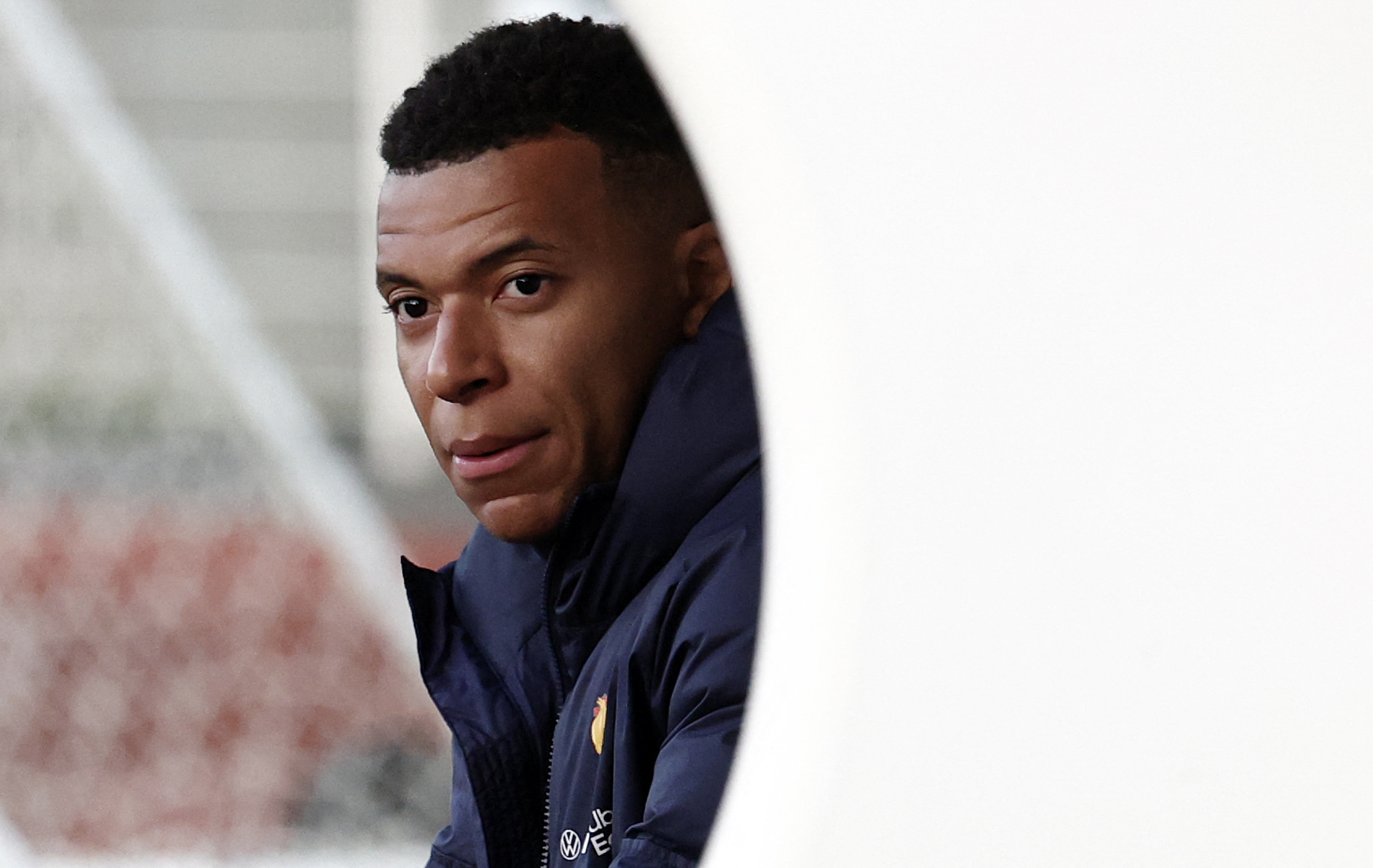 九游体育-包含赛前体能课后,罗马调整名单备战法国杯,悬念犹存,年轻球员得到机会的词条